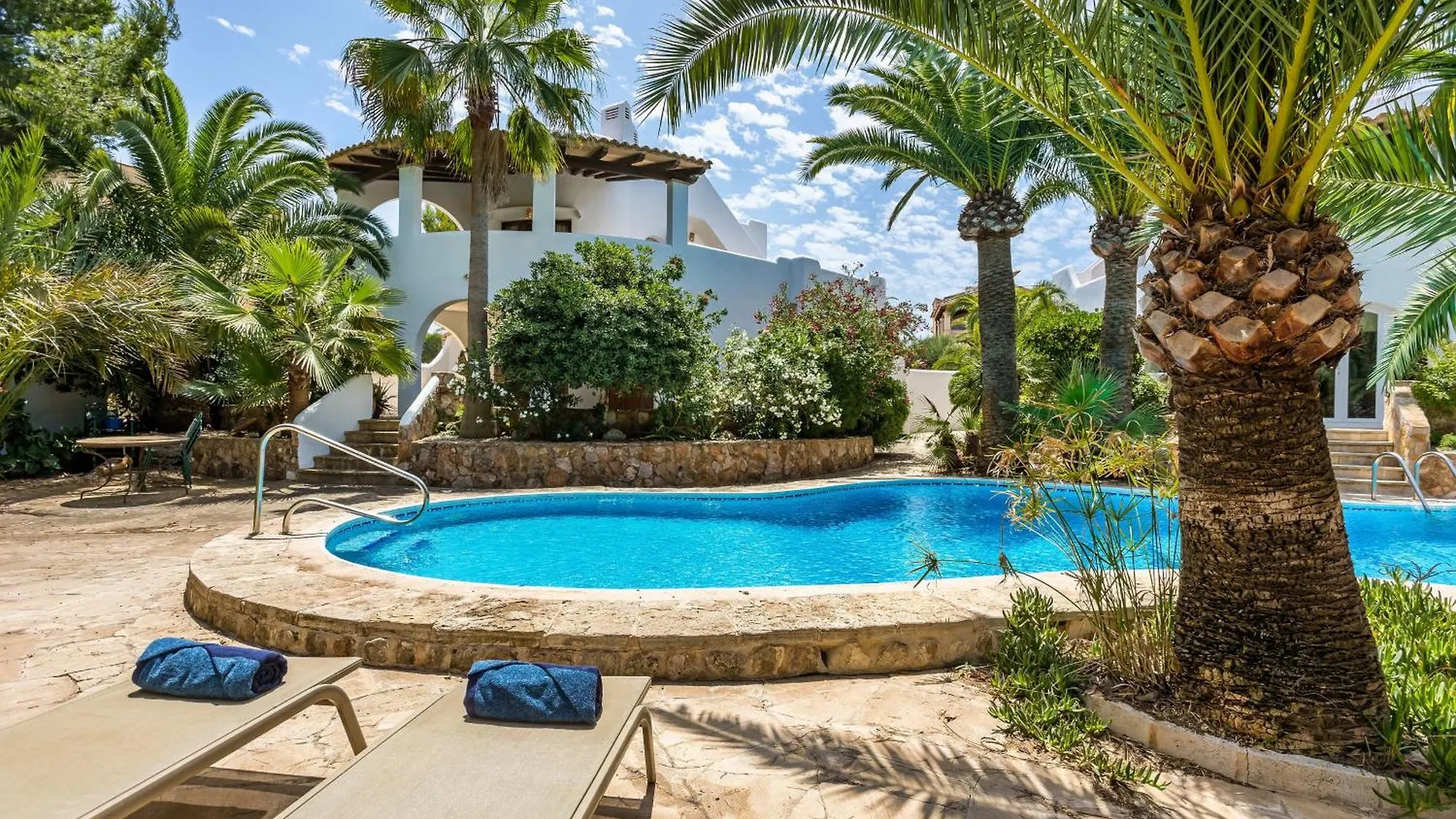 Apartment Oasis Cala Santanyi With Shared Pool